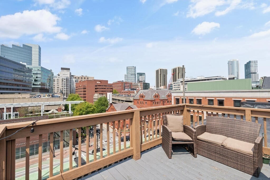 5 Grove Street, Unit 5 Boston, MA 02114 - Photo 7 of 9
