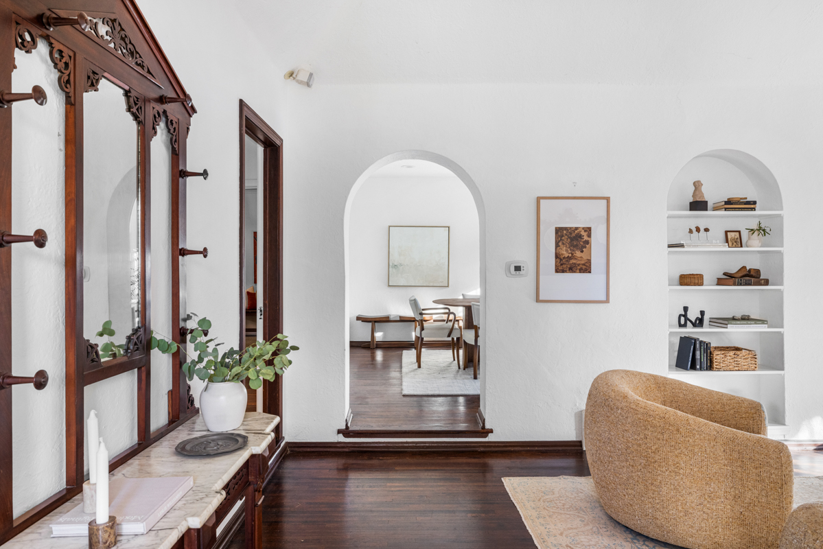 926 Burnside Avenue Los Angeles, CA 90036 - Photo 3 of 71