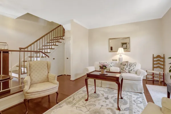 $900,000 | 402 2nd Street, Alexandria, VA 22314