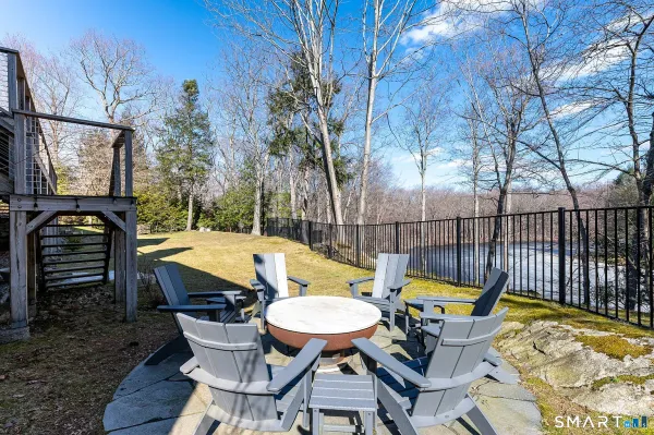 $2,495,000 | 215 South Lake Drive, Stamford, CT 06903