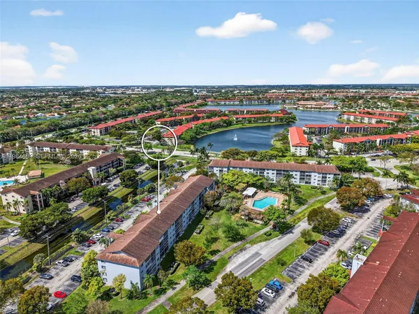 $255,000 | 12701 Southwest 14th Street, Unit 108J, Pembroke Pines, FL 33027