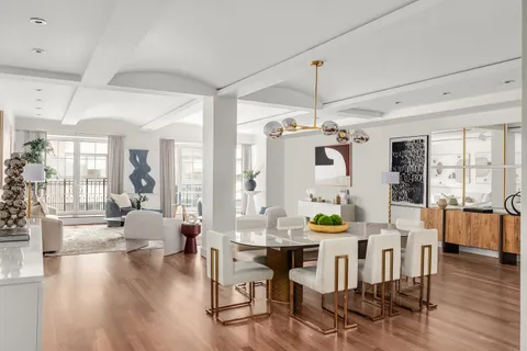 $6,999,950 | 43 West 64th Street, Unit 7A | Upper West Side