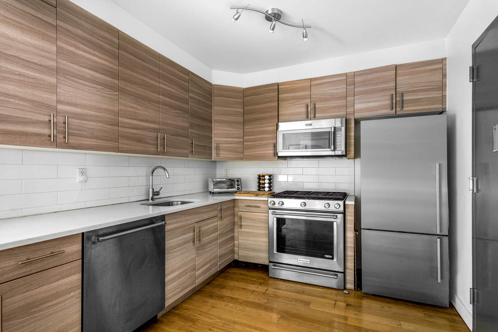 730 Lafayette Avenue, Unit 1F Brooklyn, NY 11221 - Photo 3 of 13 Gallery Image 3