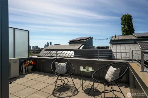 $1,150,000 | 307 14th Avenue East, Unit B, Seattle, WA 98112