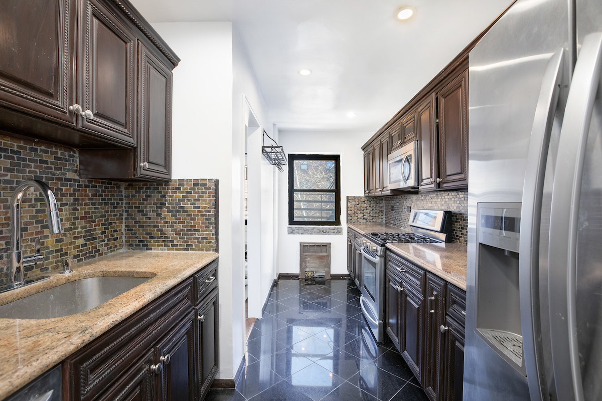 34-10 94th Street, Unit 4G Queens, NY 11372 - Photo 7 of 14