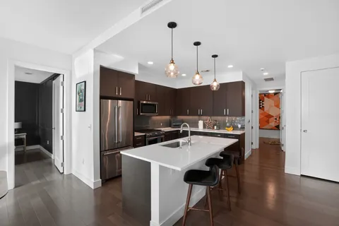 $1,290,000 | 222 West Avenue, Unit 1713, Austin, TX 78701