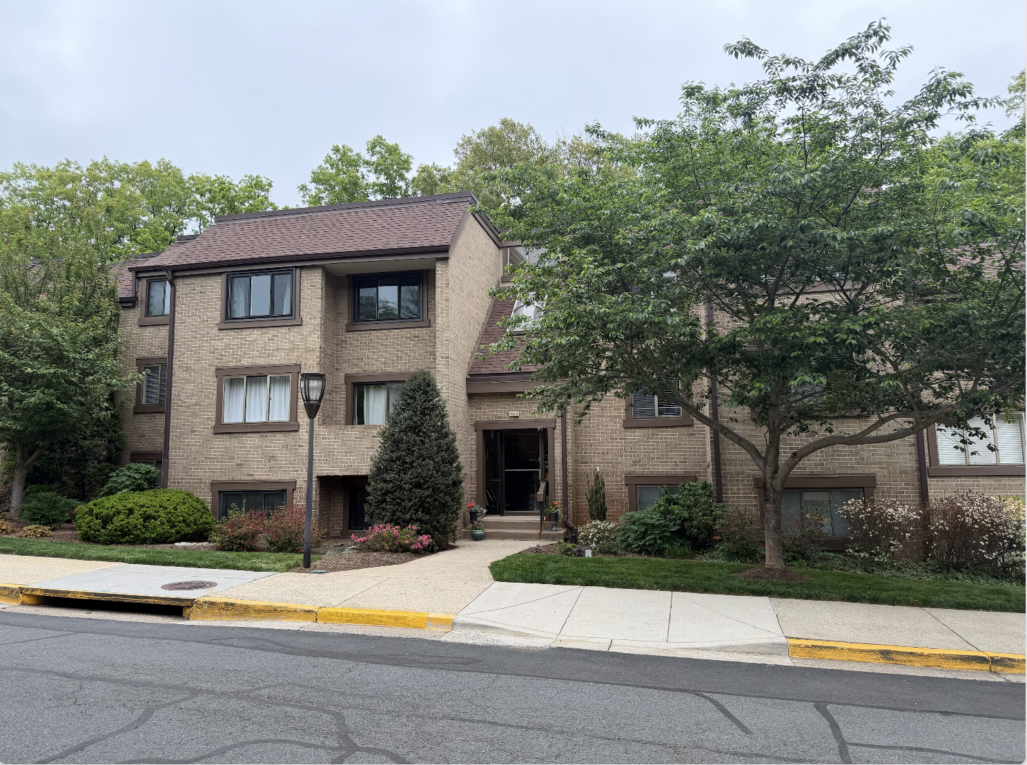 1663 Parkcrest Circle, Unit 300 Reston, VA 20190 - Photo 2 of 3