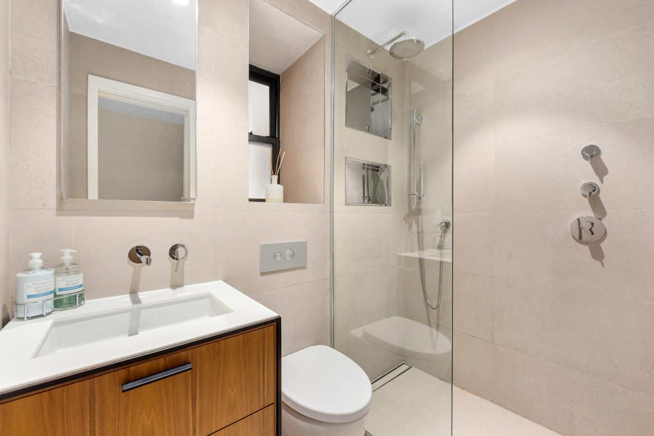 15 Jones Street, Unit 1E Manhattan, NY 10014 - Photo 7 of 10