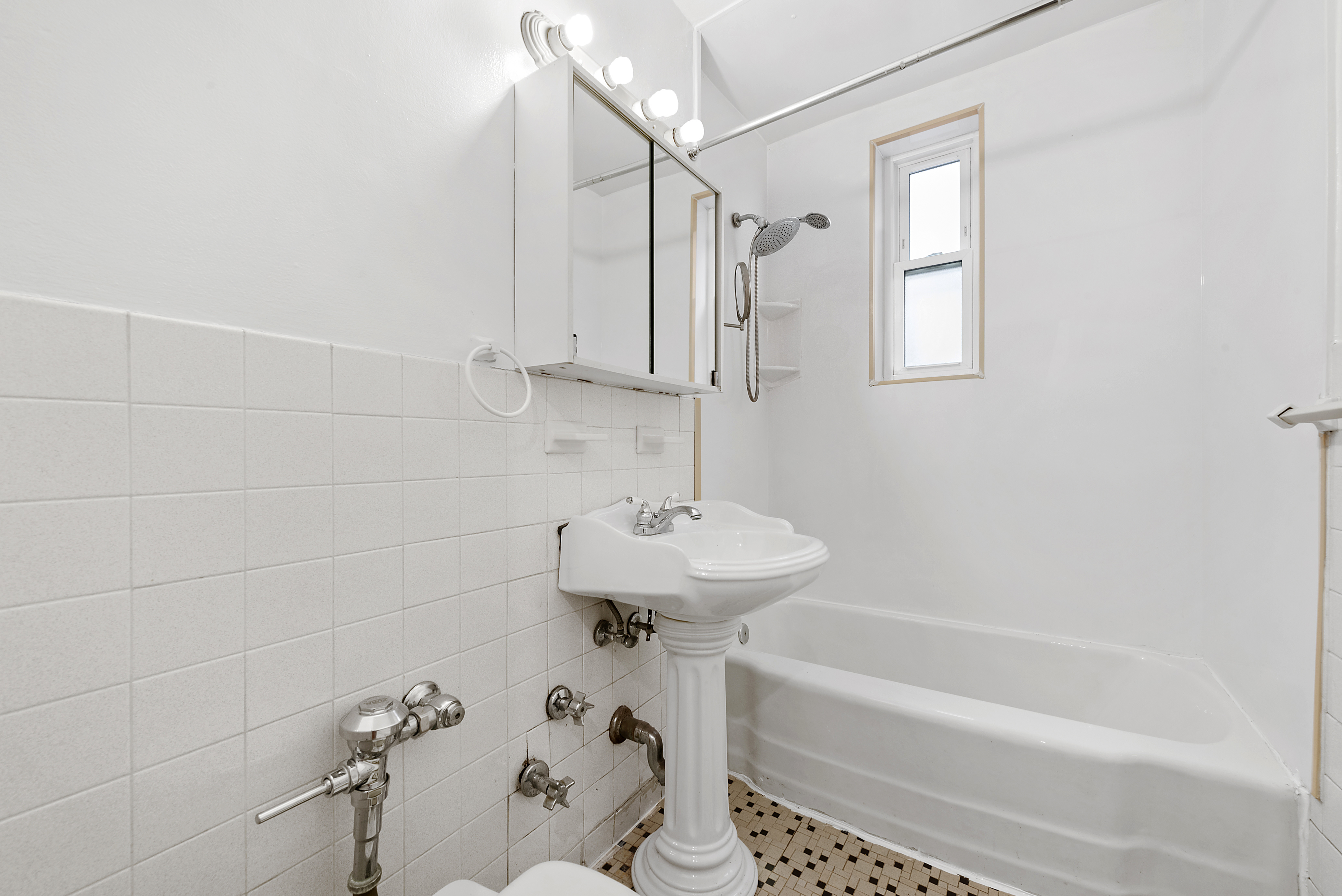 36 Hamilton Avenue, Unit 2R Staten Island, NY 10301 - Photo 7 of 8