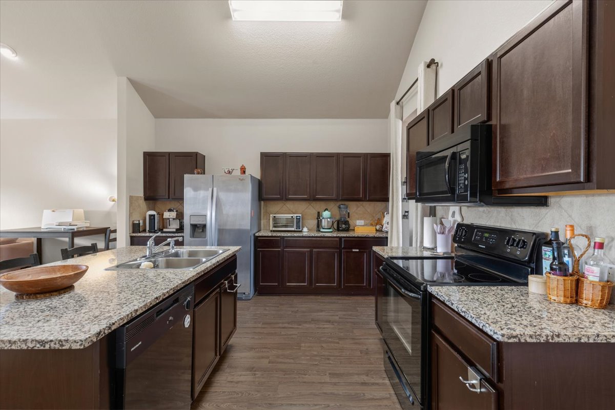 11913 Riparian Road Manor, TX 78653 - Photo 8 of 29 Gallery Image 8