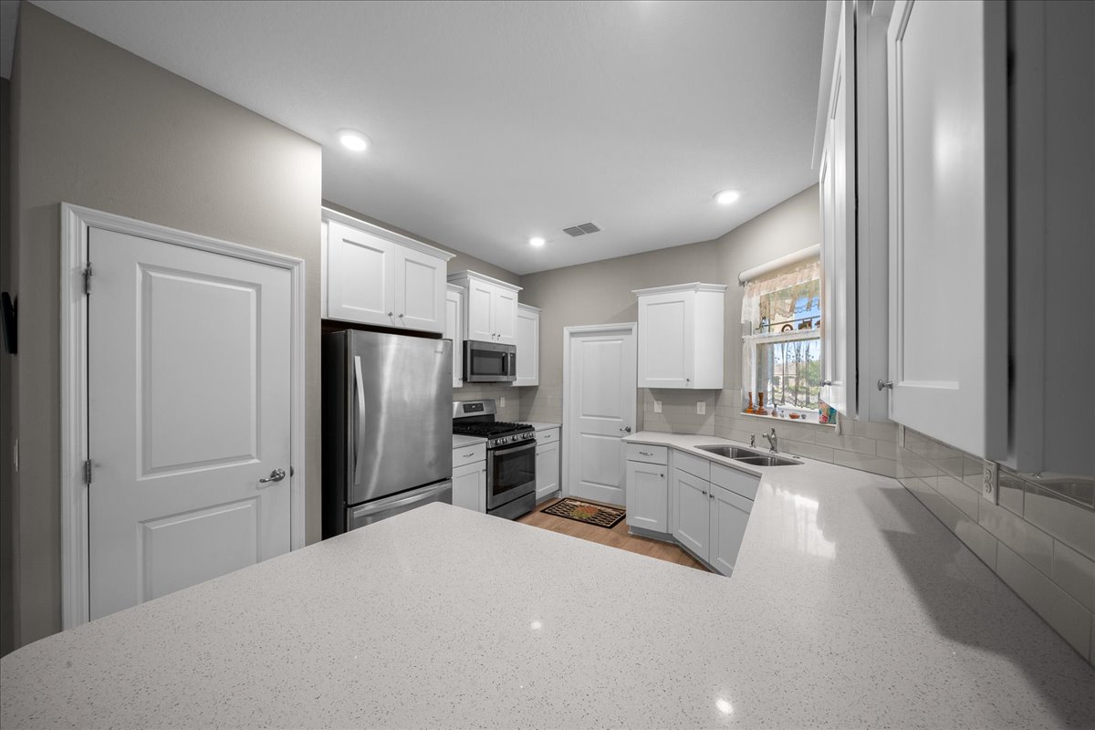 7741 Southwest 86th Ter Road Ocala, FL 34481 - Photo 5 of 27 Gallery Image 5