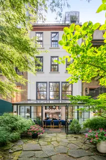 $9,975,000 | 241 East 48th Street | Midtown East