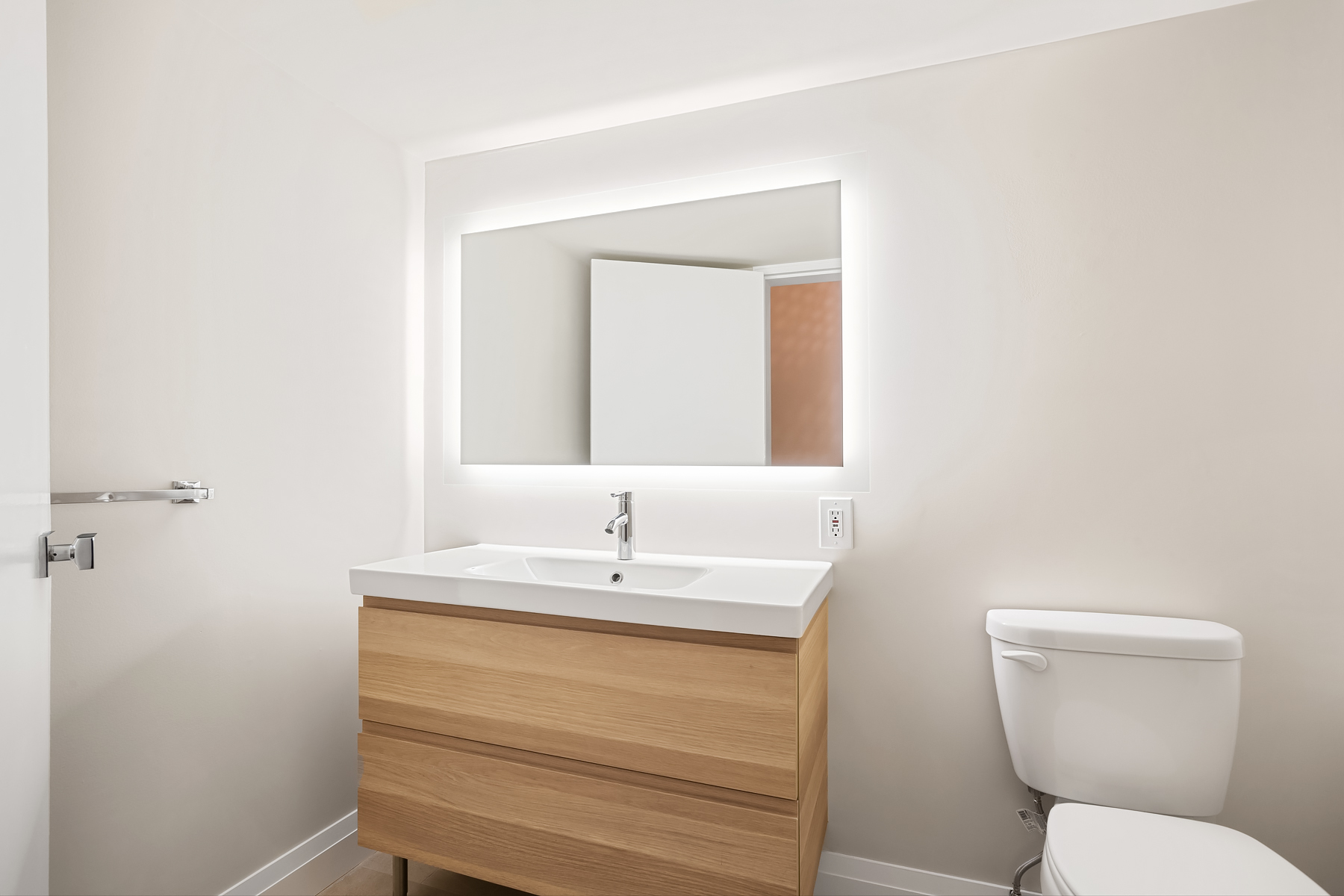 421 Hudson Street, Unit 519 Manhattan, NY 10014 - Photo 8 of 18