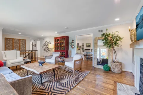 $1,250,000 | 1702 Mason Hill Drive, Alexandria, VA 22307