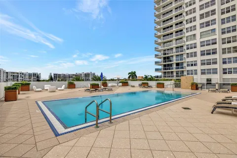 $1,100,000 | 2751 South Ocean Drive, Unit 404N, Hollywood, FL 33019