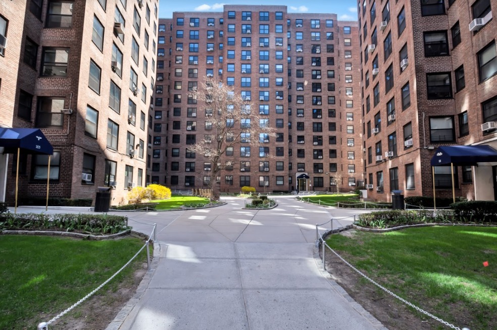 193 Clinton Avenue, Unit 9D Brooklyn, NY 11205 - Photo 9 of 11 a view of a building with a outdoor space