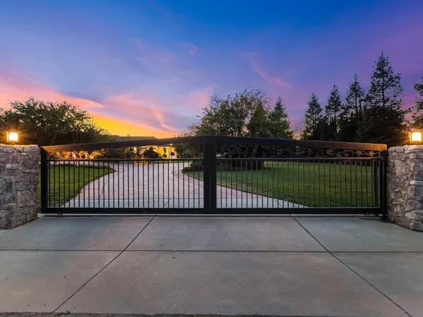 $3,188,000 | 10531 Korn Lane, Gilroy, CA 95020