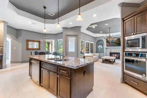$975,000 | 16015 Fawn Vista, Houston, TX 77068