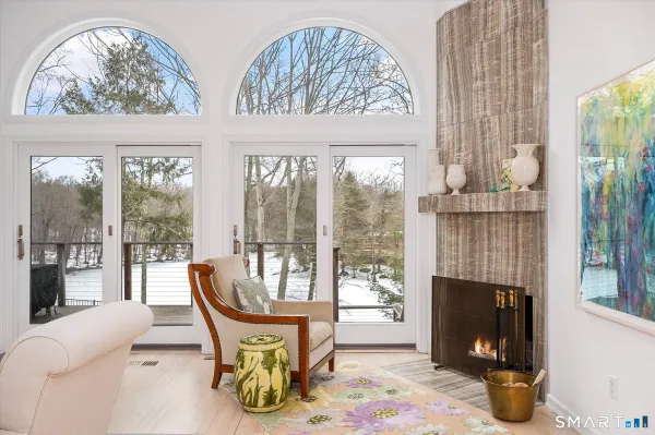 $2,495,000 | 215 South Lake Drive, Stamford, CT 06903