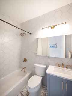 $1,690,000 | 303 East 43rd Street, Unit 27A | Midtown East