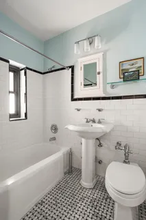 $950,000 | 35-36 76th Street, Unit 121 | Jackson Heights