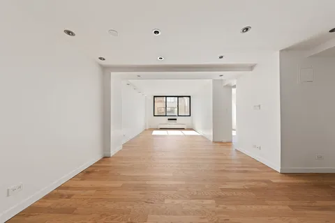 $1,699,000 | 16 West 16th Street, Unit 14NN | Flatiron