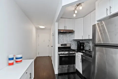 $4,200 | 222 West 14th Street, Unit 2M | West Village