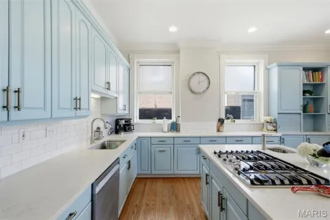 $1,200,000 | 4917 Pershing Place, St. Louis, MO 63108