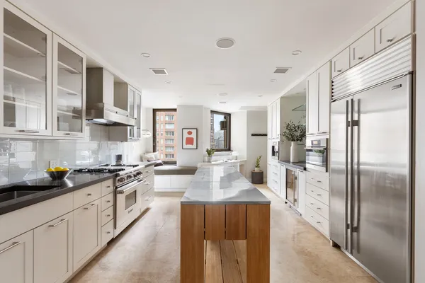 $3,450,000 | 180 East 79th Street, Unit 14G | Upper East Side