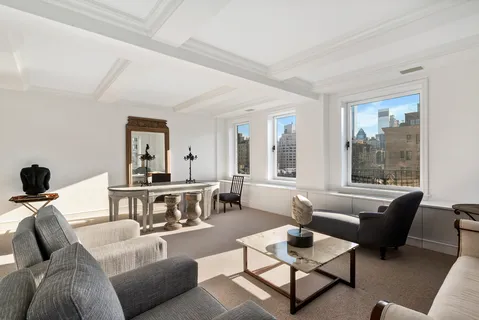 $5,395,000 | 15 East 69th Street, Unit 10D | Lenox Hill