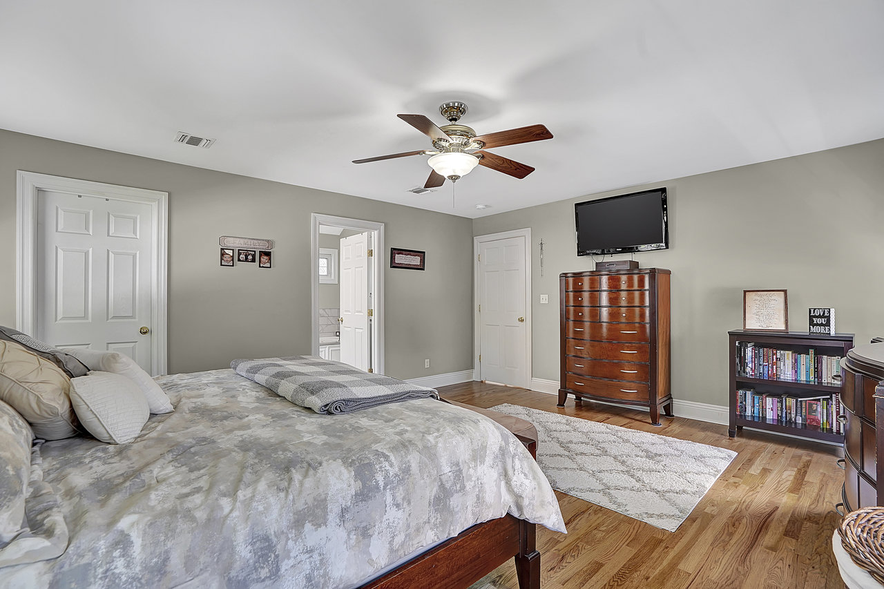 266 Feronia Way Rutherford, NJ 07070 - Photo 20 of 41 a bedroom with a bed and a flat screen tv