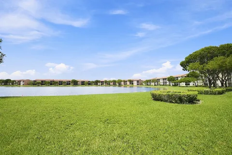 $289,000 | 550 Southwest 138th Avenue, Unit 402K, Pembroke Pines, FL 33027