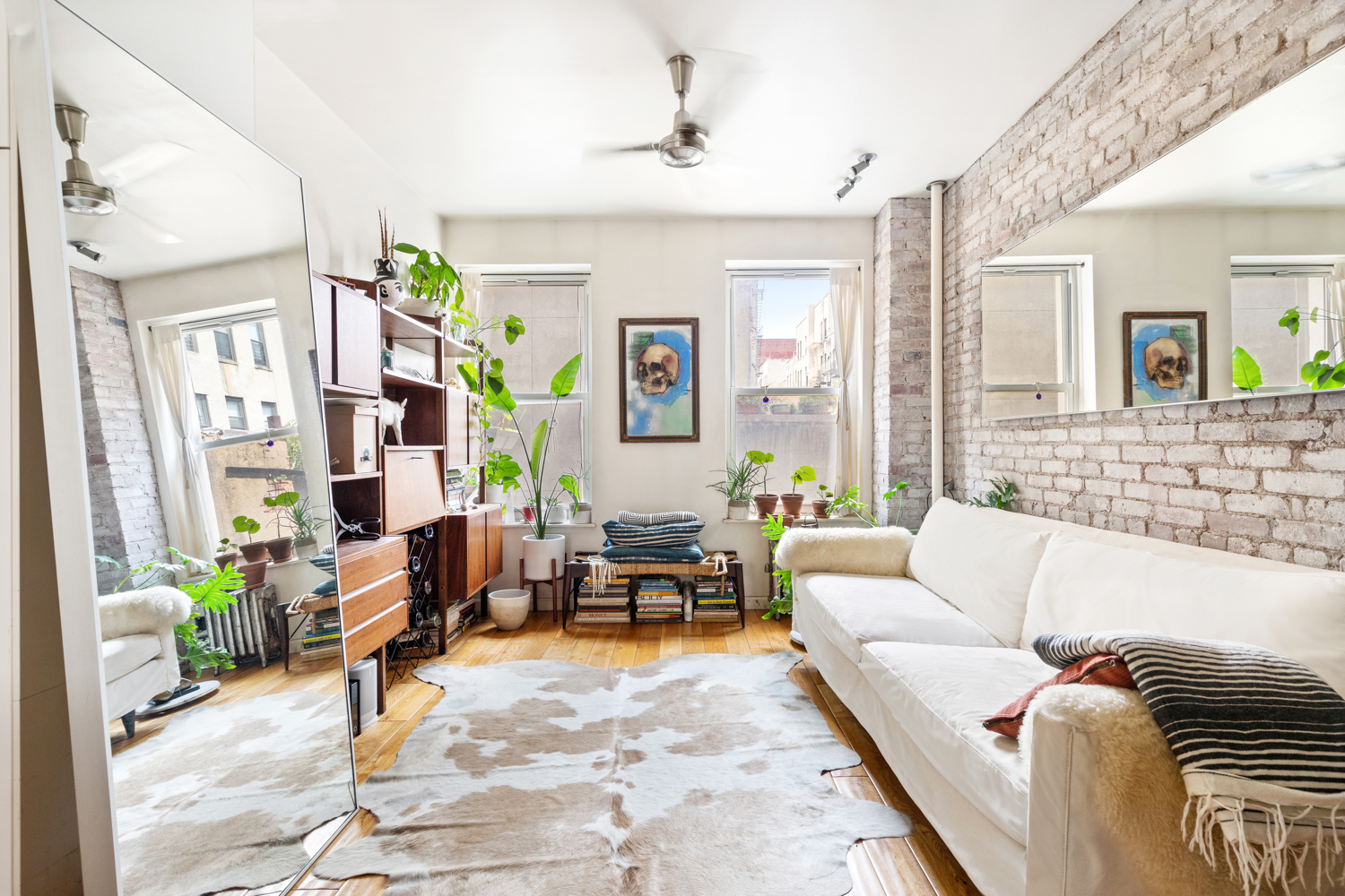 149 Avenue C, Unit 3R Manhattan, NY 10009 - Photo 1 of 6