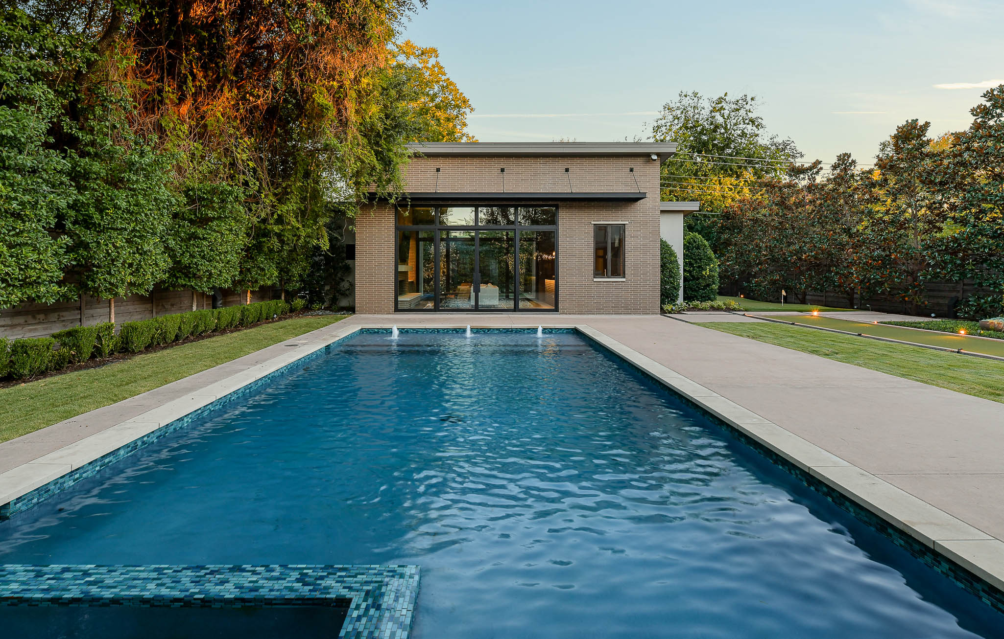 4600 Pomona Road Dallas, TX 75209 - Photo 32 of 37