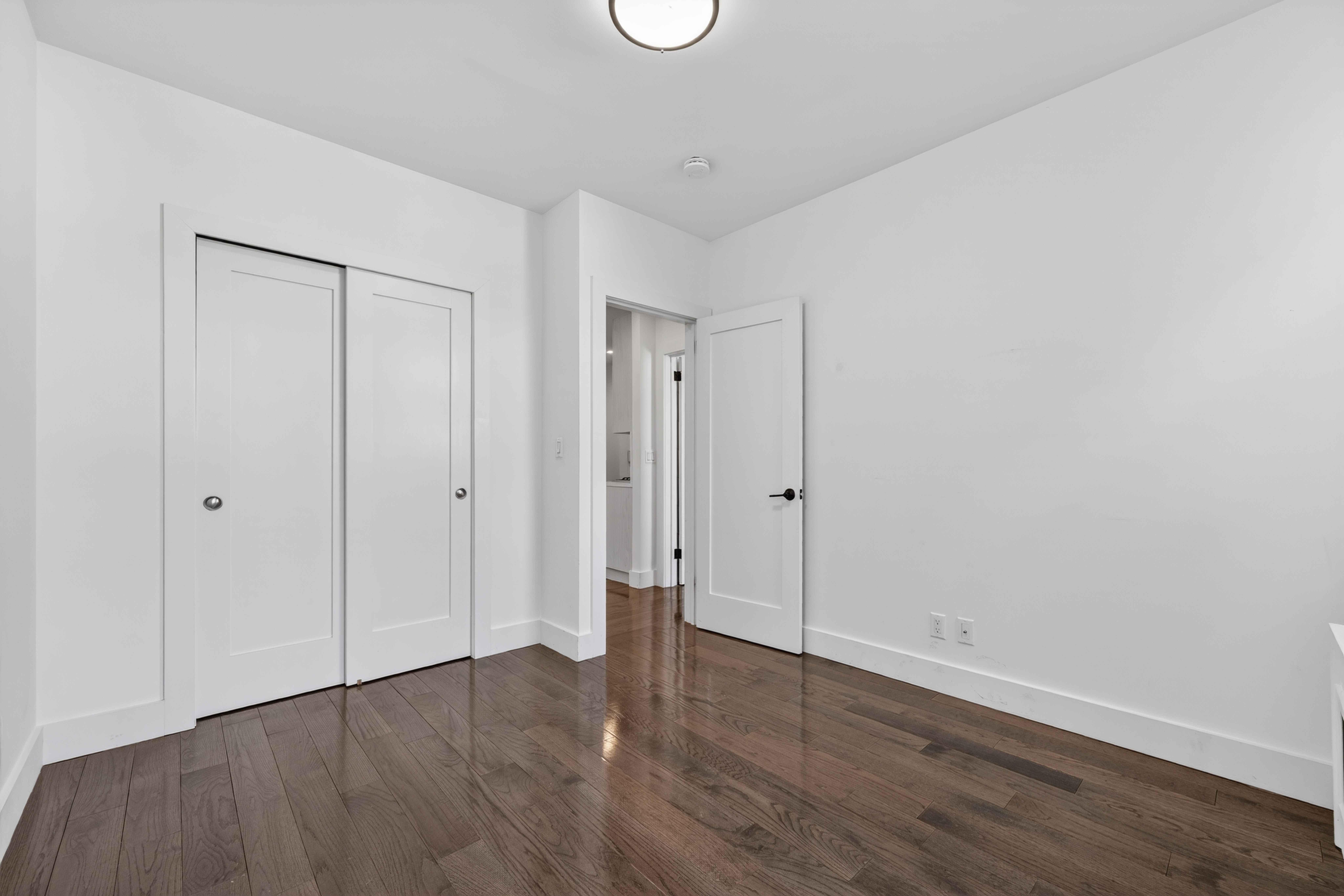152 Thompson Street, Unit 4A Manhattan, NY 10012 - Photo 3 of 13