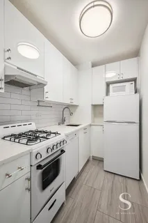 $550,000 | 301 East 62nd Street, Unit 5E | Lenox Hill