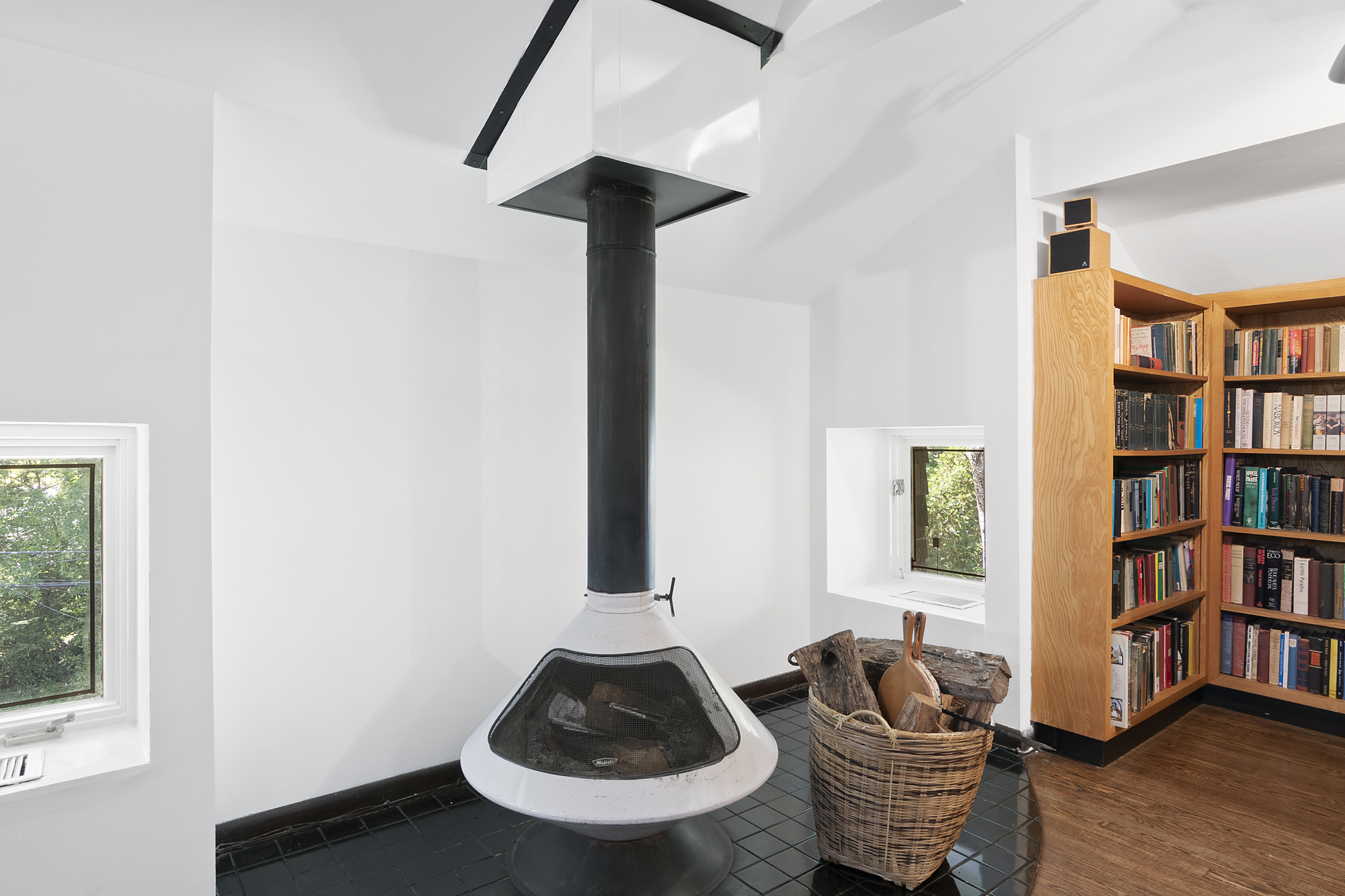 4710 Grosvenor Avenue Bronx, NY 10471 - Photo 9 of 24