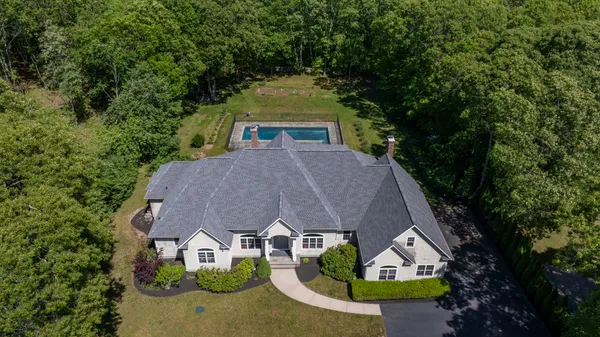 $1,695,000 | 11 Yarmouth Drive, Westerly, RI 02891
