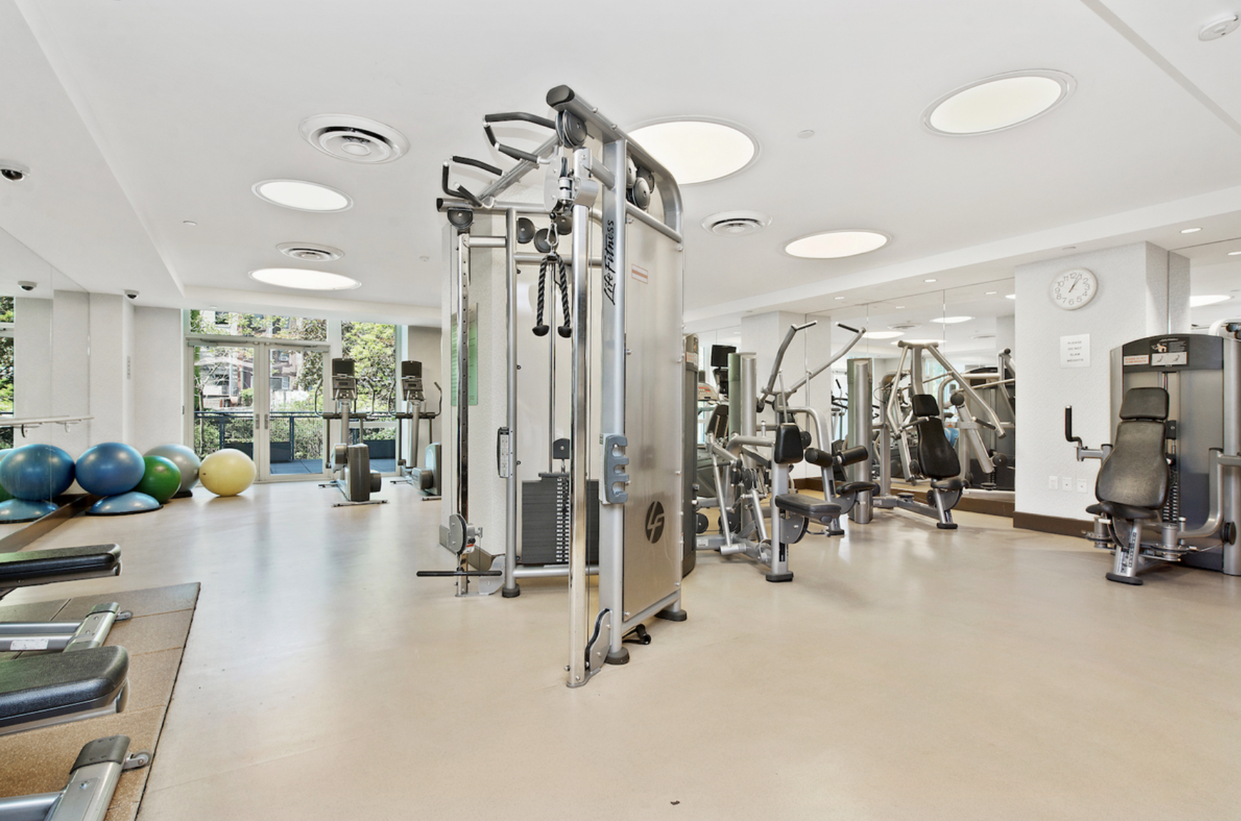 225 East 34th Street, Unit 12H Manhattan, NY 10016 - Photo 8 of 10