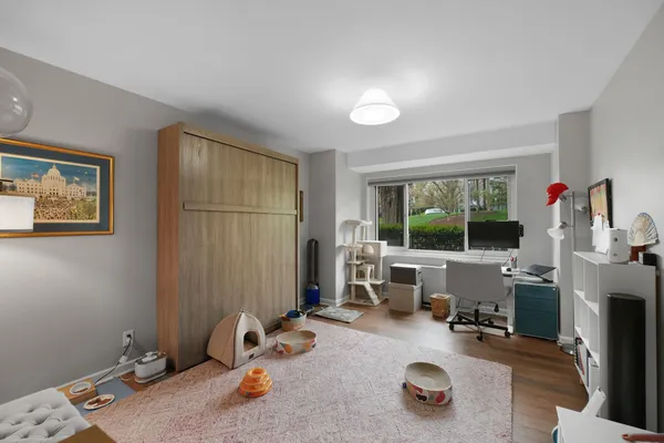 $5,100 | 4201 Cathedral Avenue Northwest, Unit 114W, Washington, DC 20016