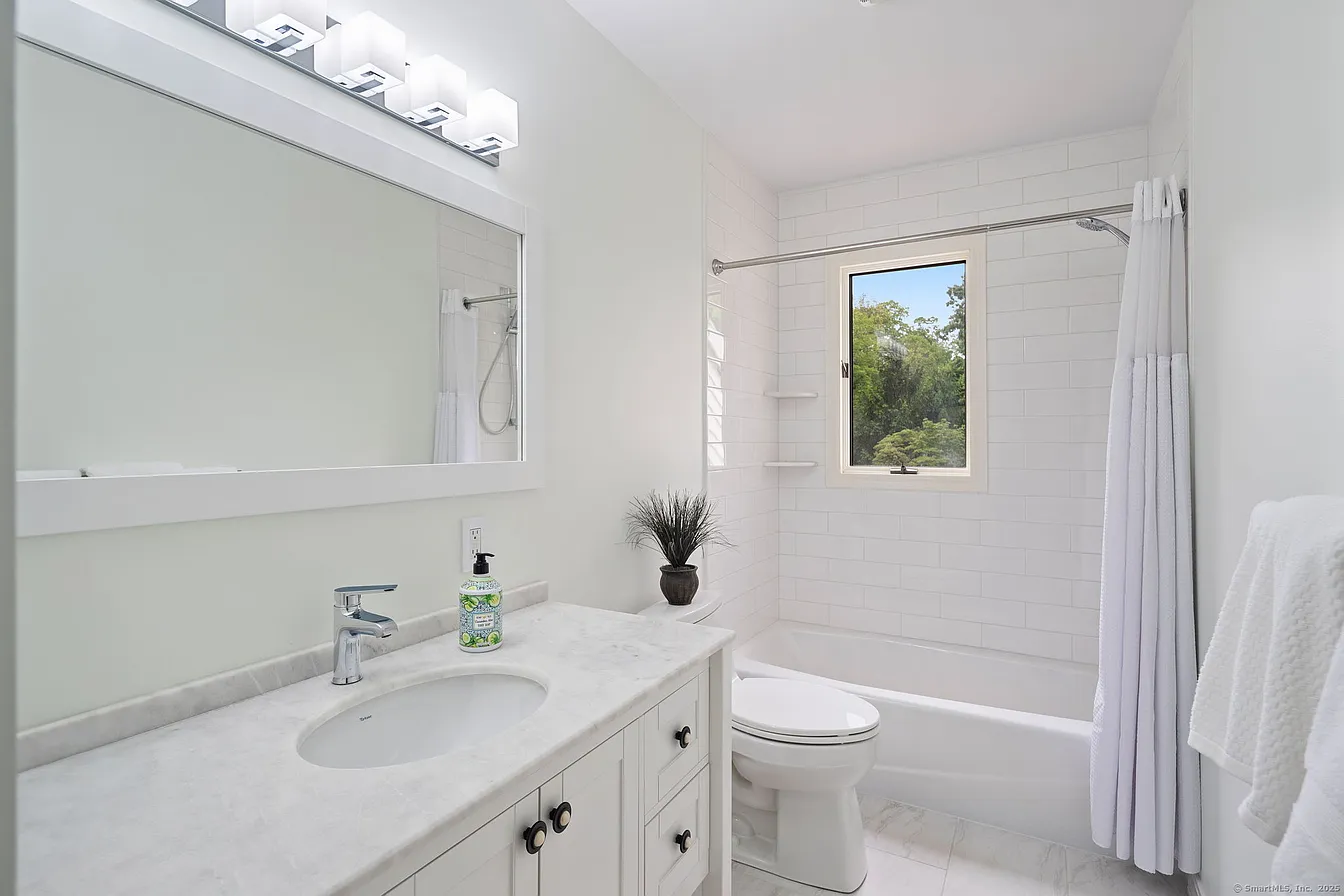 78 Pin Oak Lane Wilton, CT 06897 - Photo 21 of 37