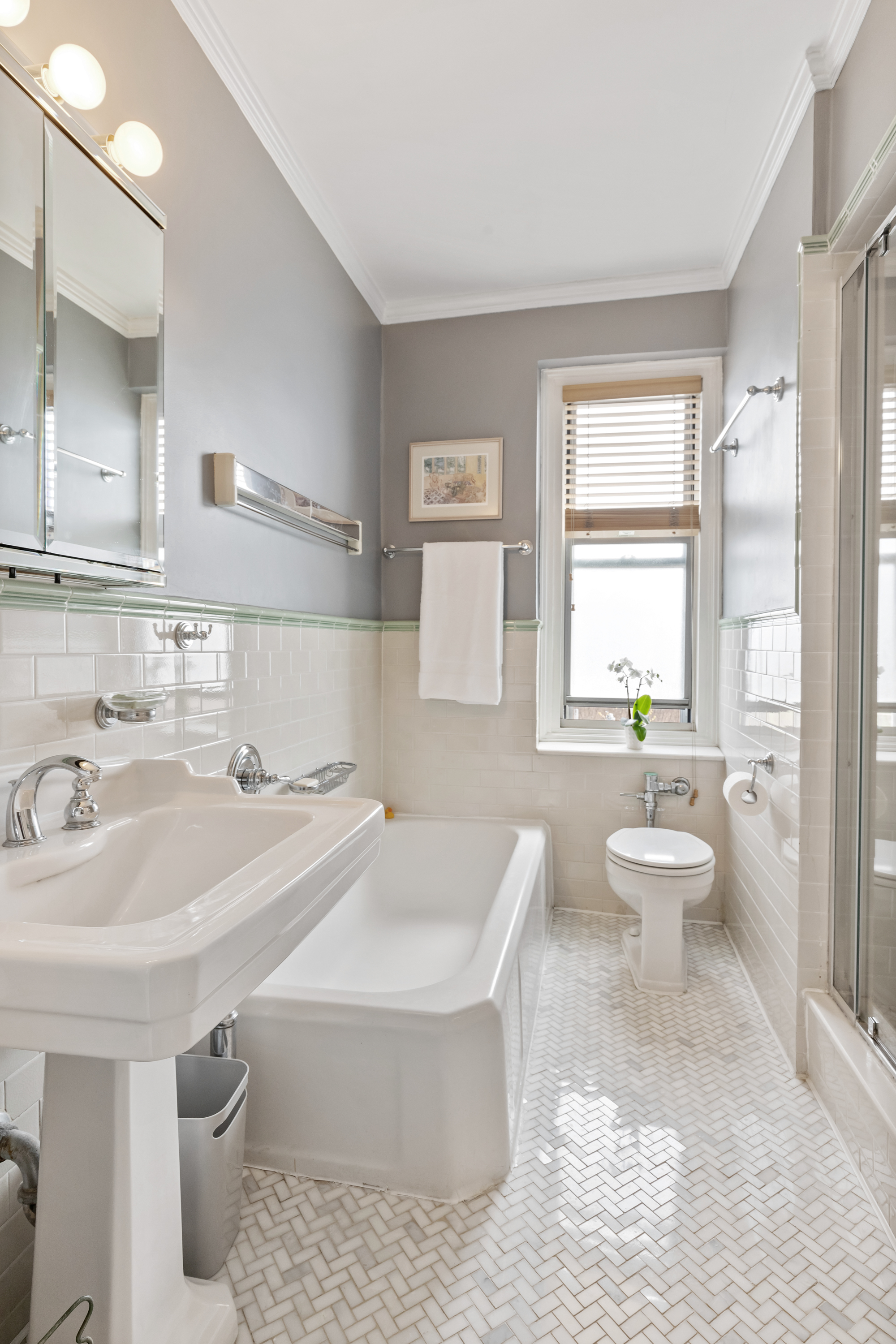 4445 Post Road, Unit 8G Bronx, NY 10471 - Photo 9 of 17 Gallery Image 9