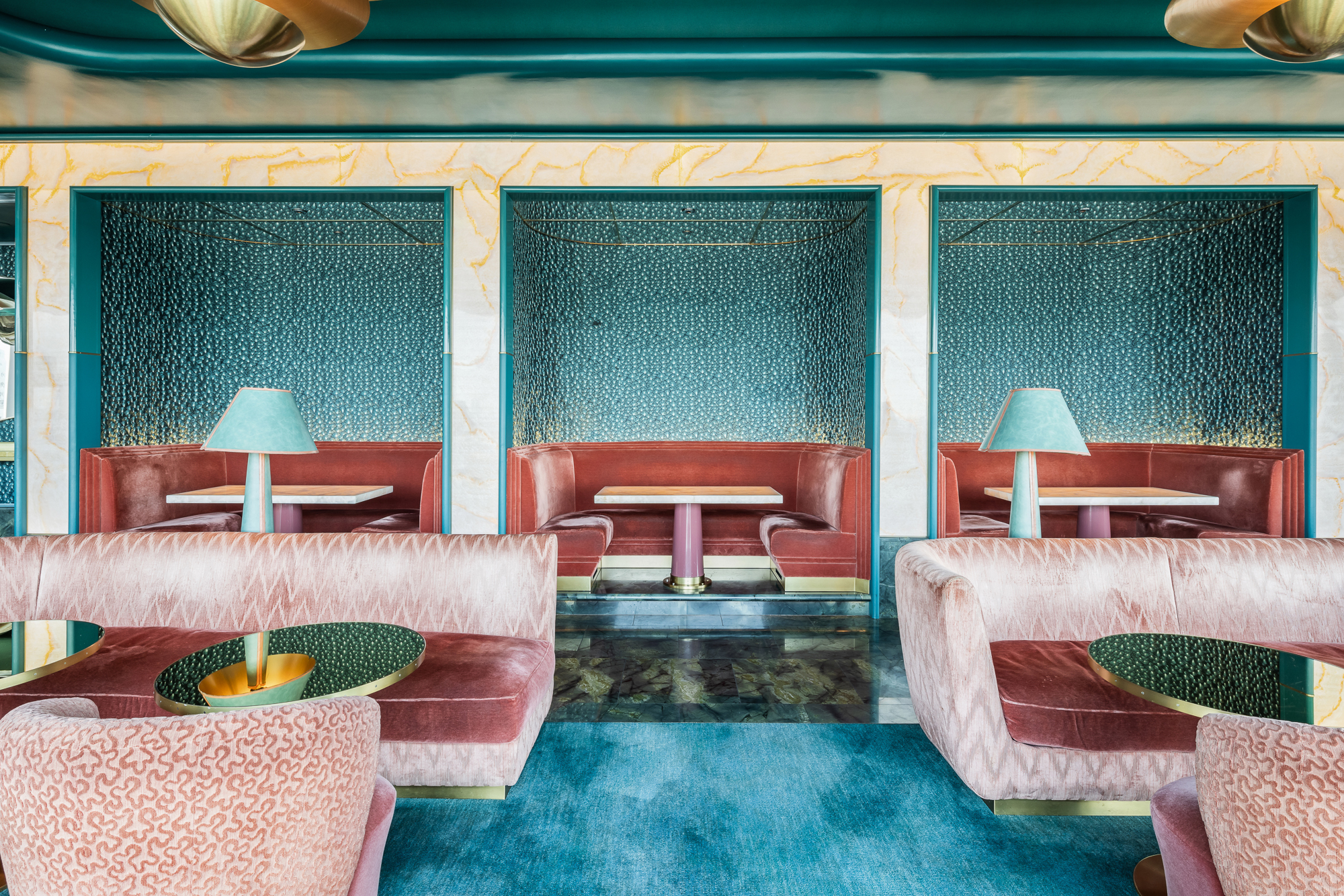 25 West 28th Street, Unit PH42B Manhattan, NY 10001 - Photo 14 of 15 a room with furniture and a potted plant