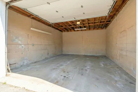 $24,750,000 | 3 Railroad Avenue, East Hampton, NY 11937