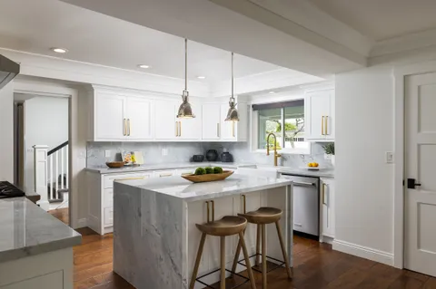 $4,850,000 | 1609 Ruth Lane, Newport Beach, CA 92660