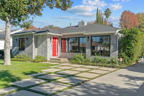$1,895,000 | 4518 Varna Avenue, Sherman Oaks, CA 91423