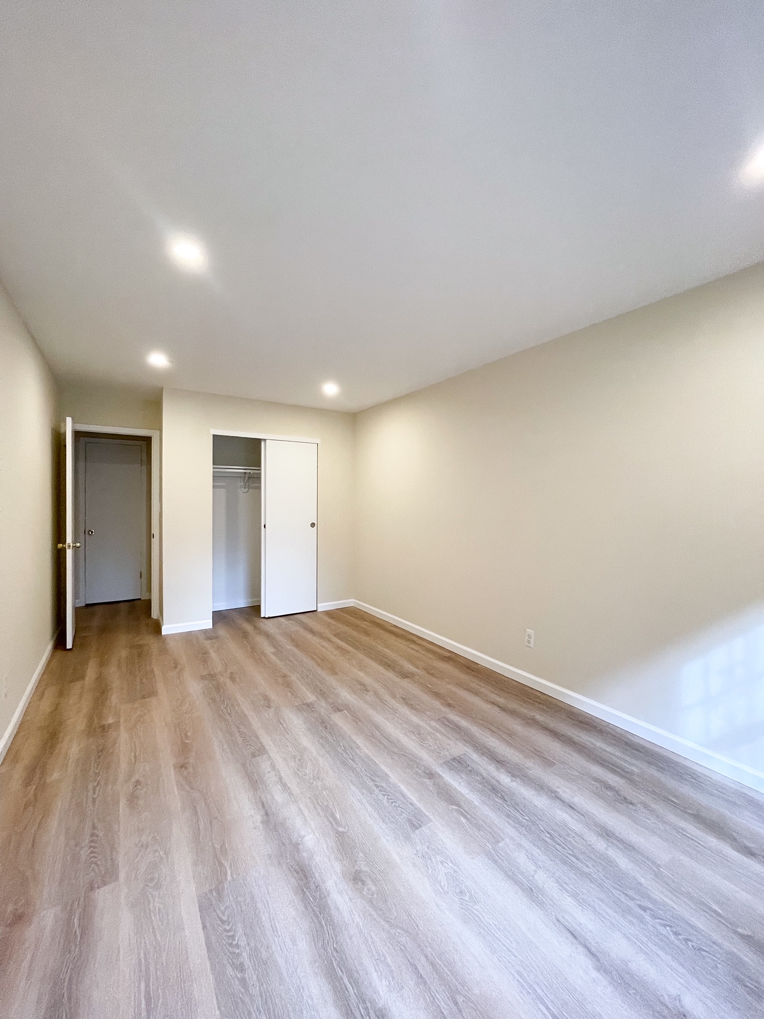 219-08 64th Avenue, Unit L Queens, NY 11364 - Photo 3 of 7