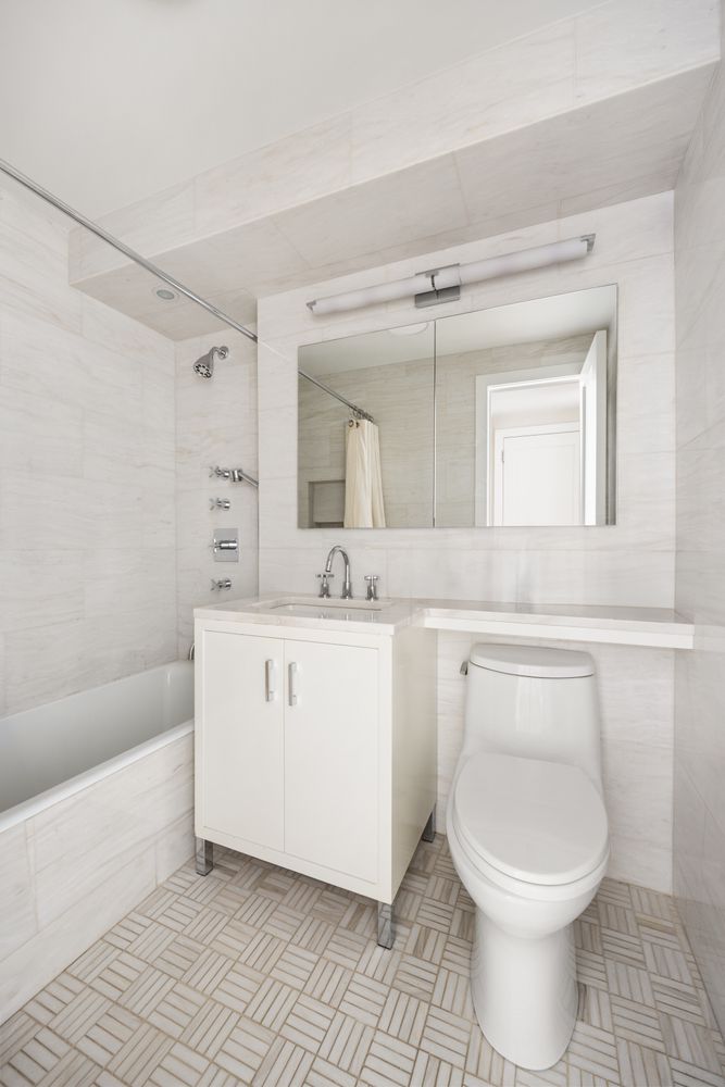 $1,700,000 | 174 East 74th Street, Unit 10A | Lenox Hill