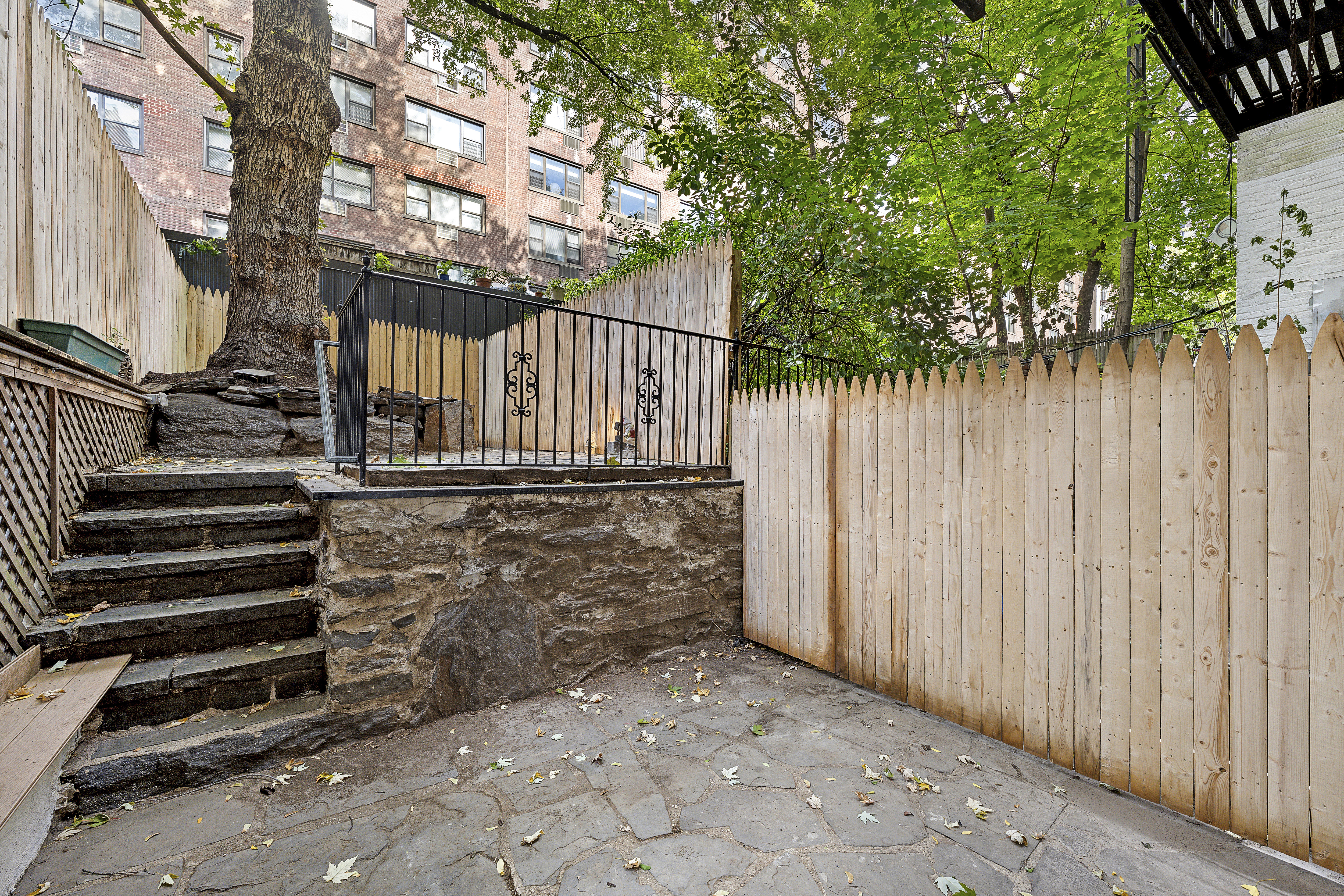 419 East 78th Street, Unit 1B Manhattan, NY 10075 - Photo 2 of 11