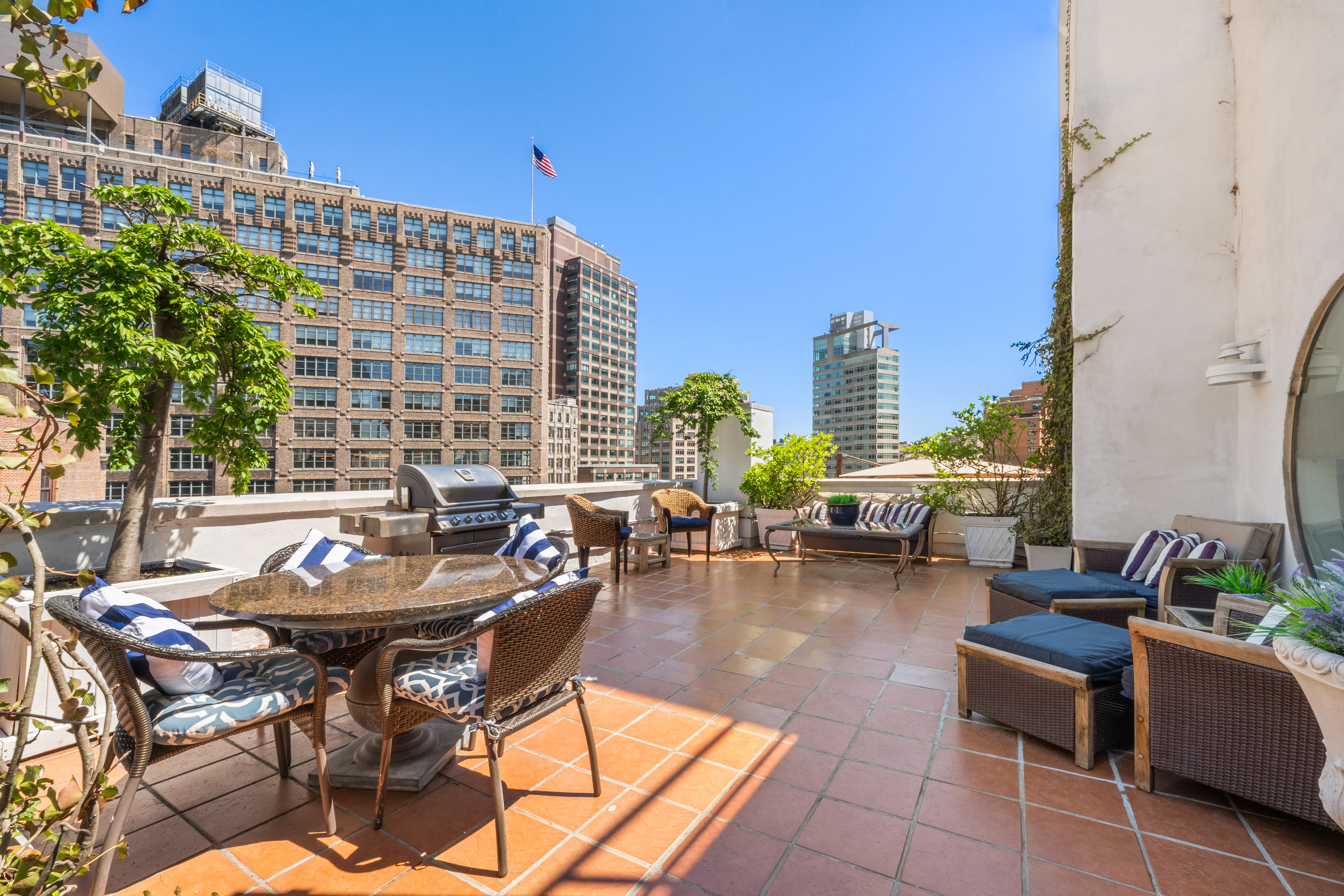 11 Vestry Street, Unit Undisclosed Manhattan, NY 10013 - Photo 2 of 18